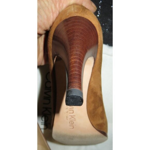 Calvin Klein Suede Leather Pointed Toe Pumps size 6 Color is Spice Brown - Picture 7 of 11